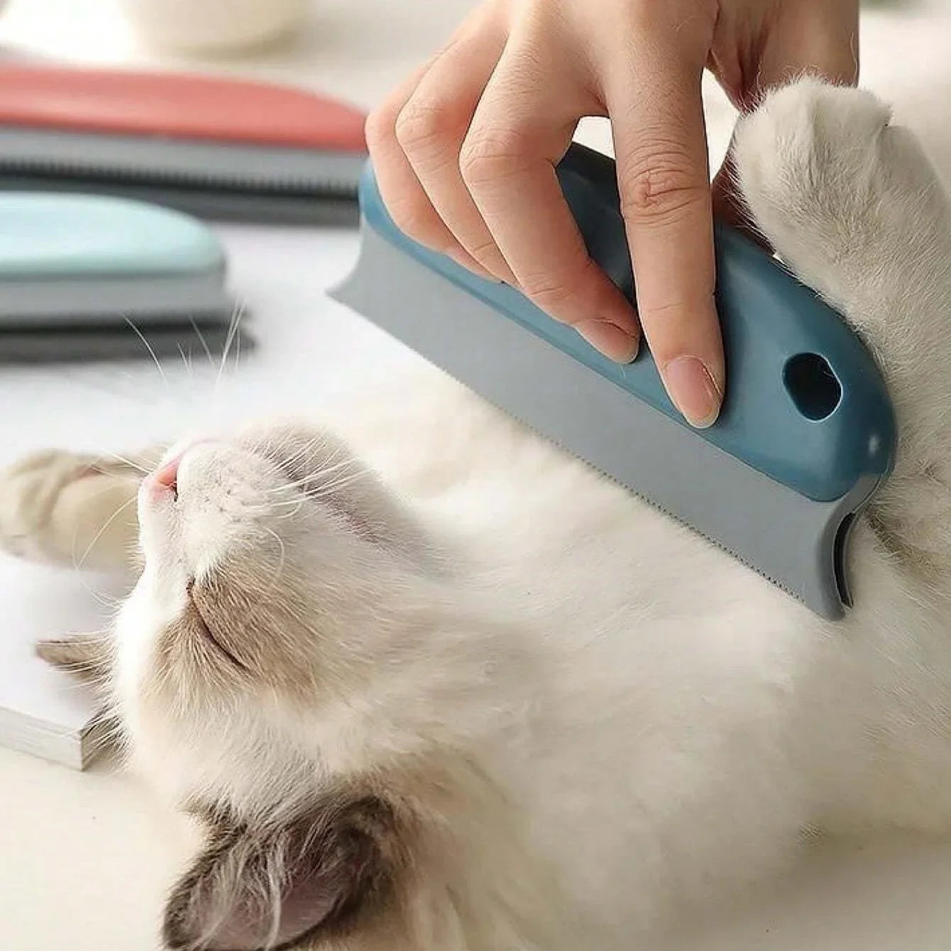 Cepillo Quitapelos para Perros y Gatos - Aseo Rápido en Casa