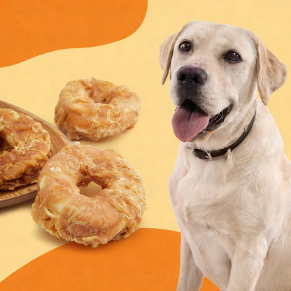 Rosquillas de Piel Envueltas en Pollo 🍗 – Snack Duradero para Perros (9 cm)